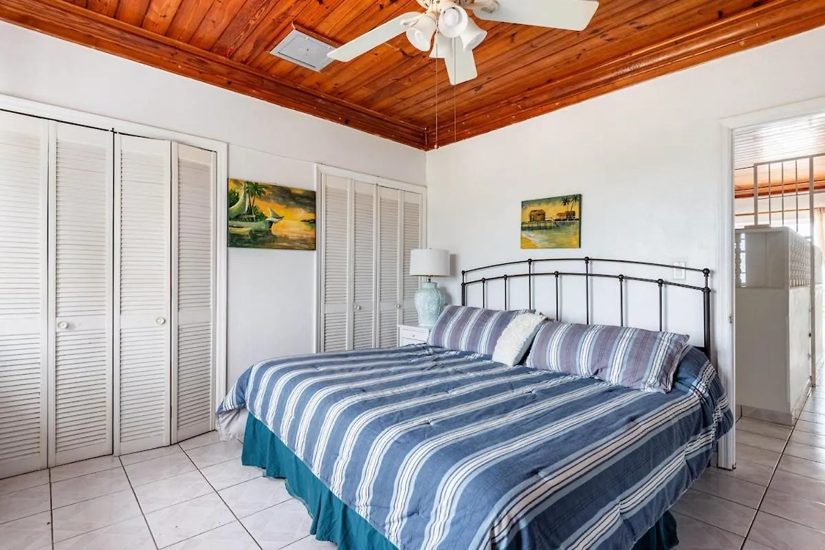 Casa vacanze Seaside Paradise Spacious Home With Seven Bedroom - Steps To Sea! Nassau Bahamas