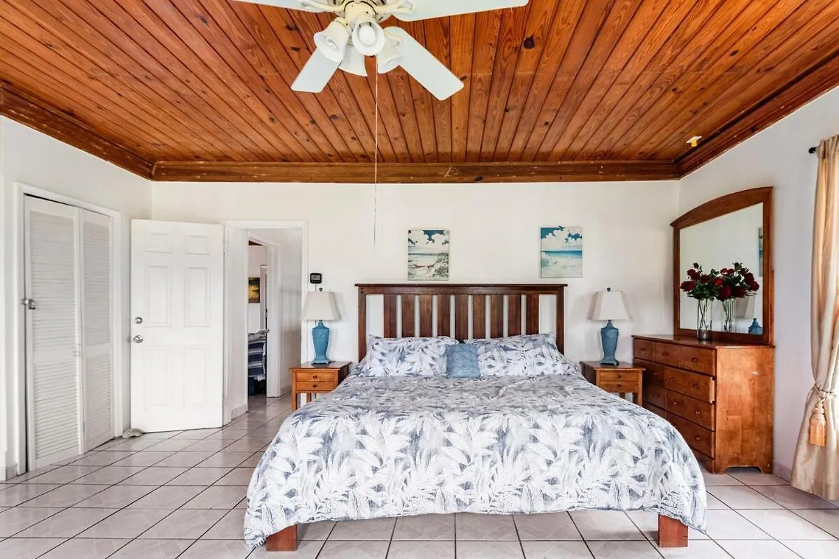 Casa vacanze Seaside Paradise Spacious Home With Seven Bedroom - Steps To Sea! Nassau
